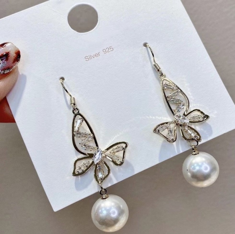 Fashion Minitopia | Butterfly & Pearl Drop Earrings