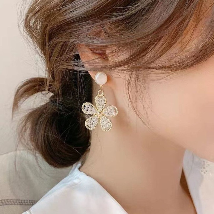 Fashion Minitopia | Daisy Gold Earrings